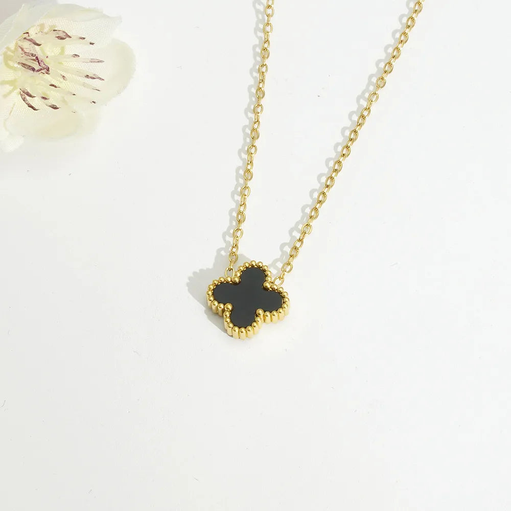 The CloverNecklace